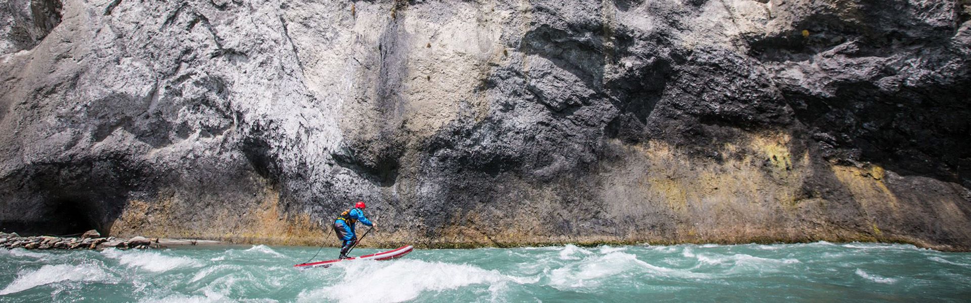 SuP auf dem Fluss mit dem Starboard River