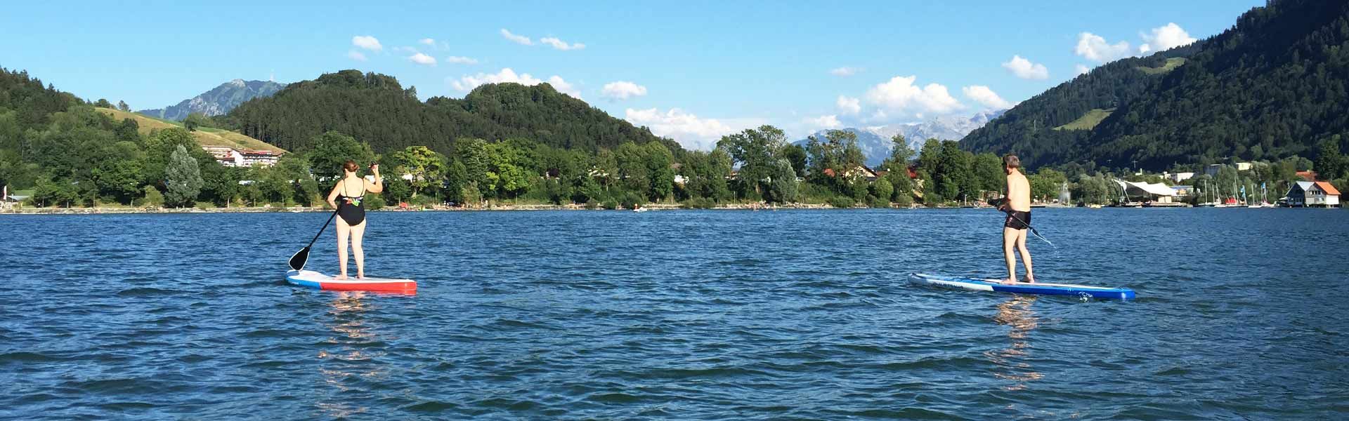 Zusammen auf dem See Paddeln mit toller Aussicht in die Allgäuer Berge