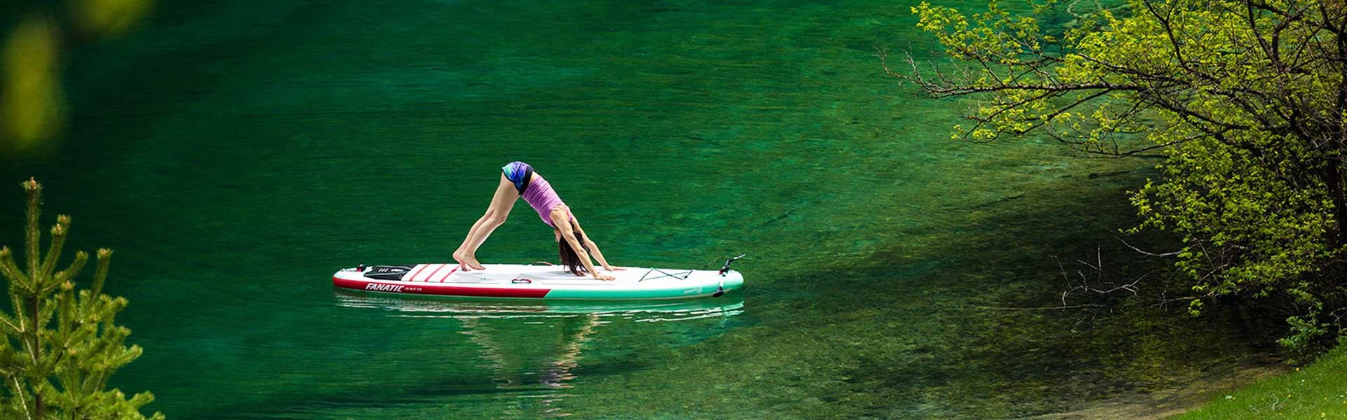 Yoga Übung auf dem SUP